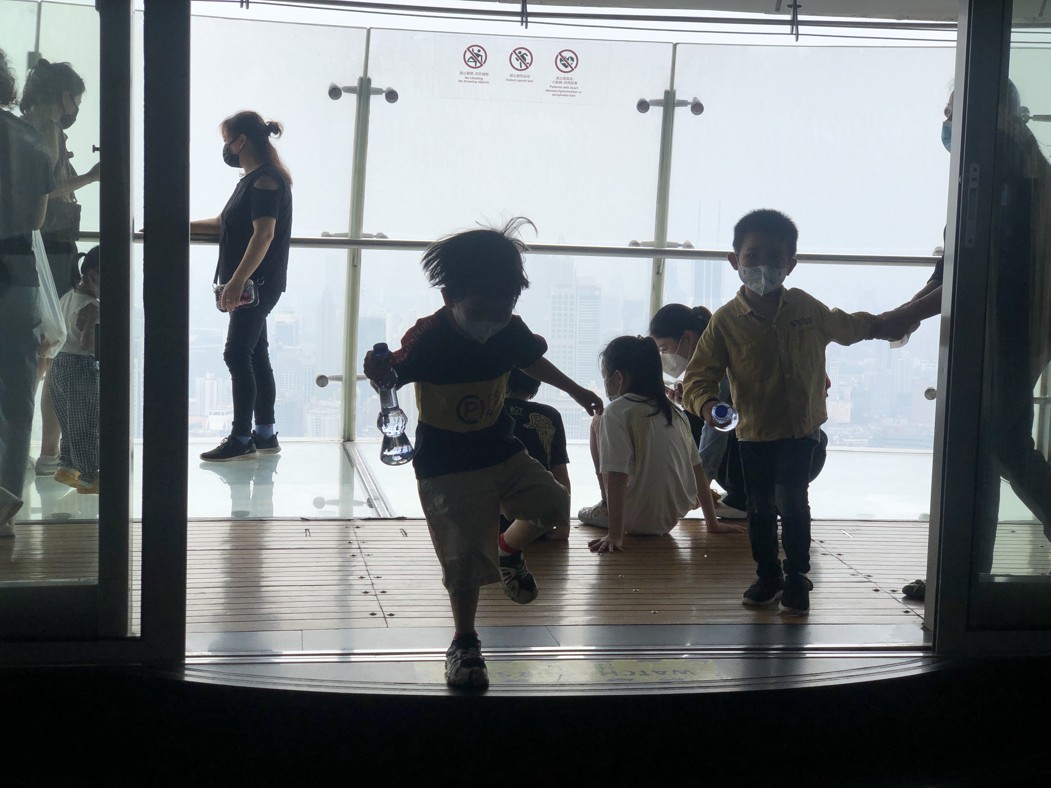 东方明珠游玩时间_上海东方明珠塔259米透明观光廊_东方明珠塔亲子游