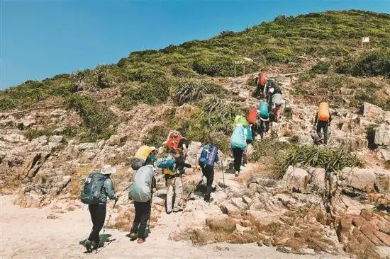 香港麦理浩径徒步体验_香港麦理浩径起源_深港口岸徒步活动