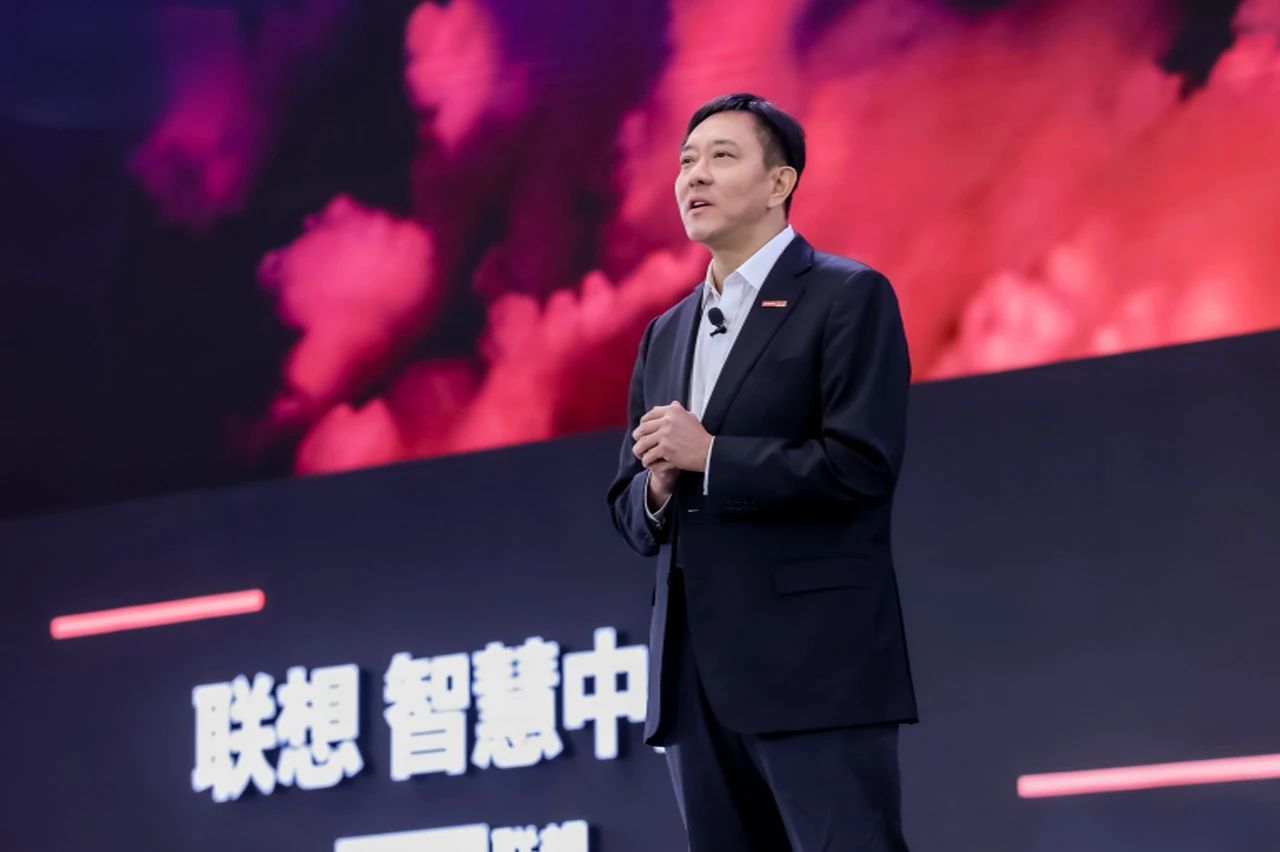 混合式人工智能_联想AI转型_联想企业战略分析论文