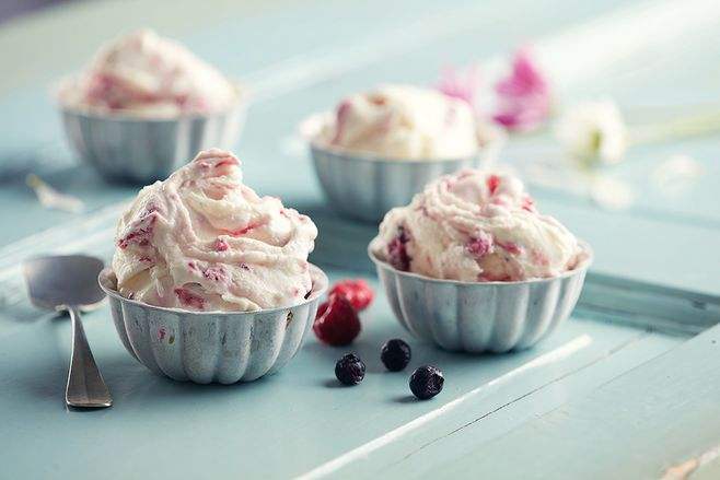 街头摆地摊热门项目推荐：小吃、甜品、小饰品及衣服