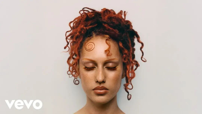 跳出爆款范式_逆势而行的艺人策略_原创视频赚钱